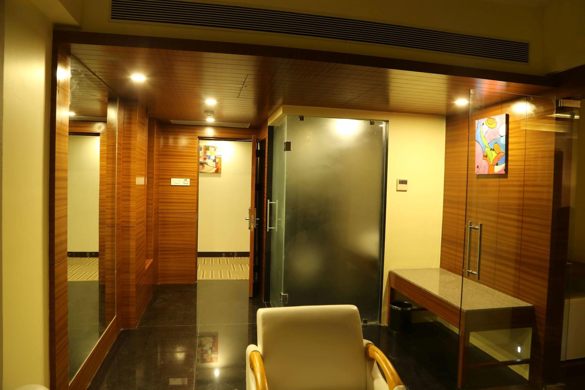 Отель The Fern Residency Mundra Экстерьер фото