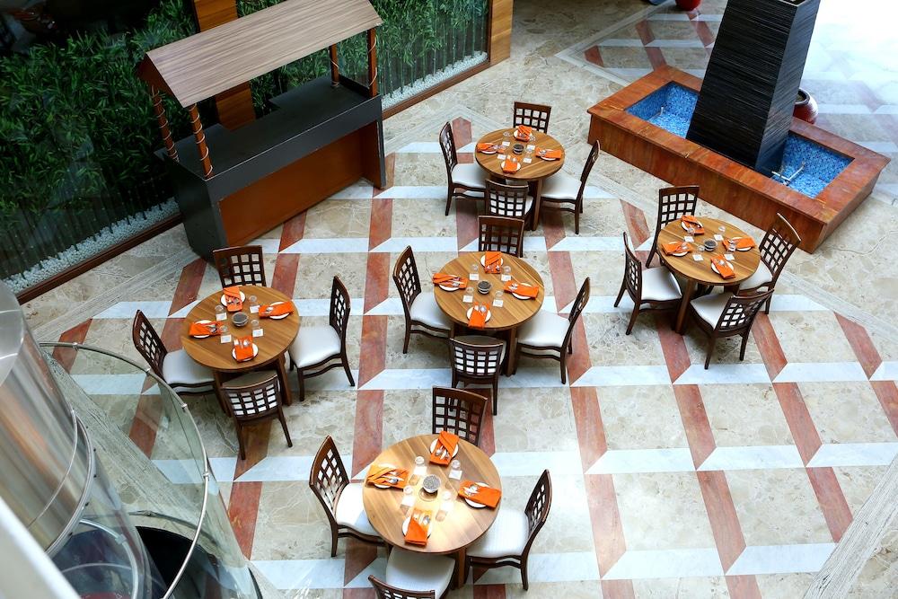 Отель The Fern Residency Mundra Экстерьер фото