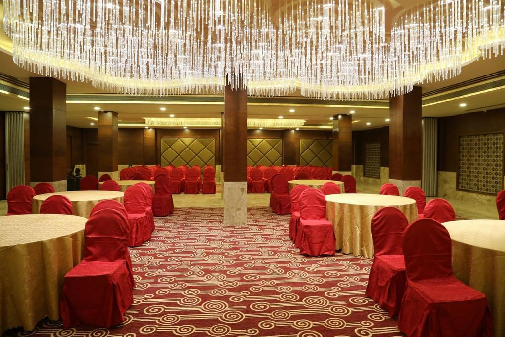 Отель The Fern Residency Mundra Экстерьер фото