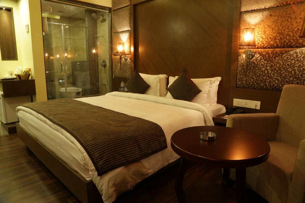 Отель The Fern Residency Mundra Экстерьер фото